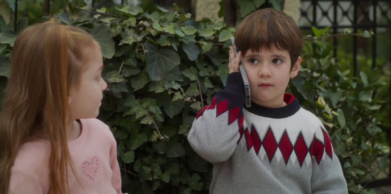 Μπαμπά, σ ’αγαπώ: Οι αναποδιές κυνηγάνε τα «τρία μπαμπαδάκια»! (Video)