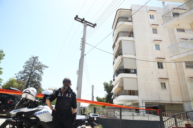 Ηλιούπολη: Νέα στοιχεία-σοκ στην τραγωδία με τις 17χρονες – Στο «μικροσκόπιο» τα προσωπικά αντικείμενα των κοριτσιών (βίντεο)
