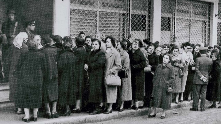 Σαν σήμερα: Πώς οι Ελληνίδες κέρδισαν το δικαίωμα ψήφου και συμμετοχής στην πολιτική (photo)