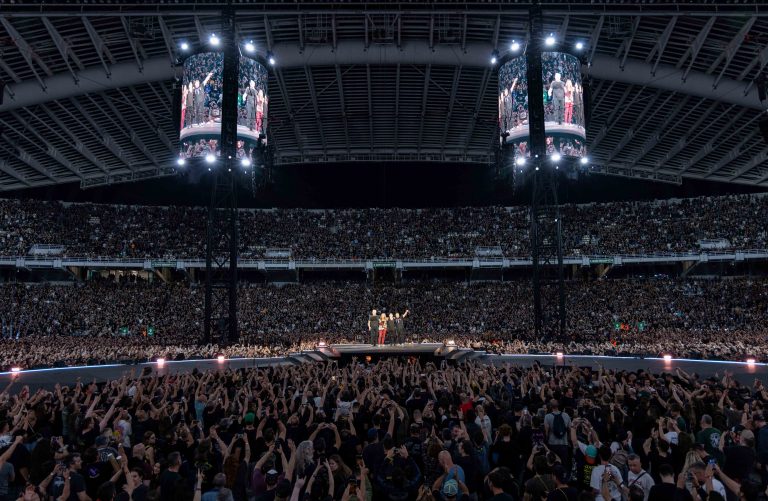 Οι Metallica απογείωσαν το ΟΑΚΑ – Η COSMOTE TELEKOM σε ένα ιστορικό μουσικό event με 90.000 θεατές