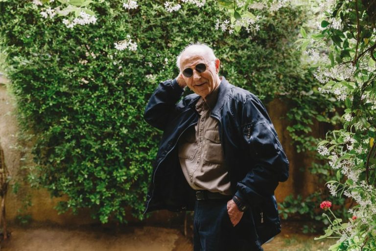 Πέθανε ο Δημήτρης Γκιώνης, ο «πρύτανης» του πολιτιστικού ρεπορτάζ