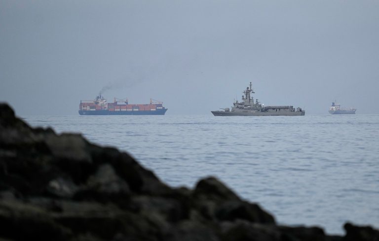 Έκρηξη-μυστήριο σε ελληνικό τάνκερ ανοιχτά του Ομάν – Άγνωστο πλήγμα στο «Olympic Life»