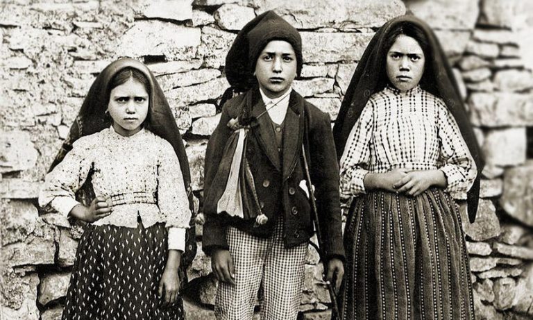 Φάτιμα: Η ιστορία του «θαύματος του ήλιου» και οι προφητείες που συγκλόνισαν τον κόσμο