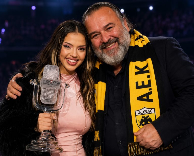 Δύο νικητές, μία διαφορά: Η Dara κέρδισε τη Eurovision, ο Ηλιόπουλος μπορεί να την αγοράσει ολόκληρη! (photo)
