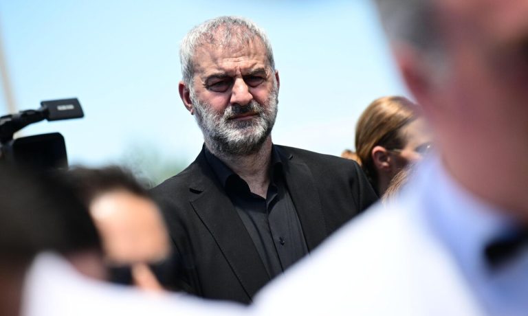 Τραϊανός Δέλλας: Φεύγουν με την κόρη του Βικτώρια από την Αθήνα – Το σενάριο για μια νέα ζωή εκτός Ελλάδας