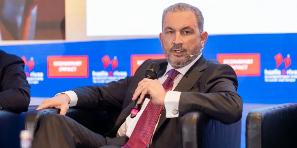 Εξάρχου στο Politico: Ο ασιατικός ανταγωνισμός εκτοξεύει τις τιμές και πιέζει την ενεργειακή επάρκεια της Ευρώπης