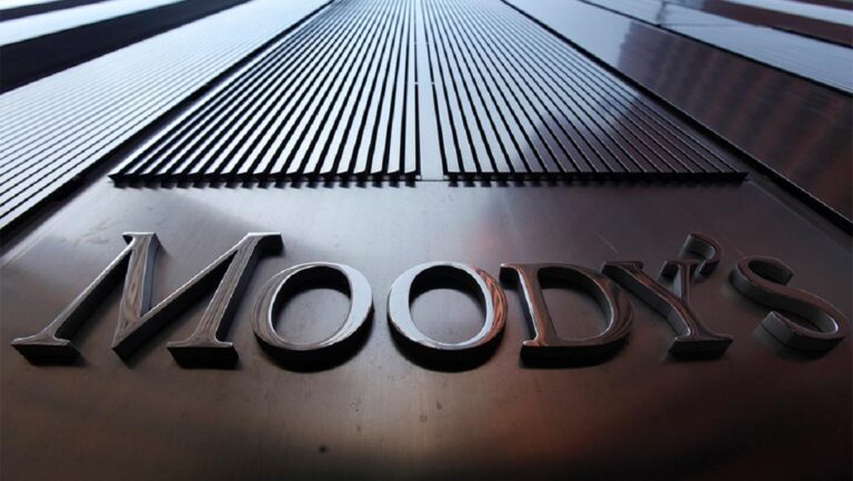 Πότε «βλέπει» εκλογές στην Ελλάδα η Moody’s;
