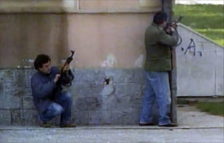 Το «παιχνίδι θανάτου» στο Σαράγεβο: Νέες αποκαλύψεις για μια σκοτεινή βιομηχανία φρίκης (Video)