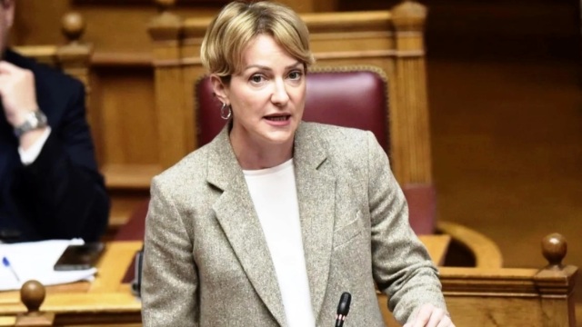 Σδούκου: «Το ΠΑΣΟΚ υιοθετεί ακραίο λόγο και τακτικές κωλοτούμπας»