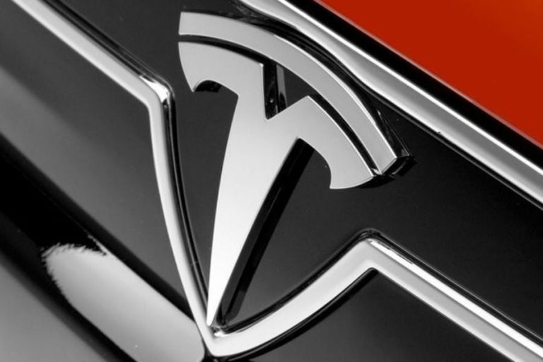 Tesla: Το ξέρετε ότι το σήμα δεν είναι απλά ένα «Τ» όπως όλοι νομίζουν; (PHOTOS)