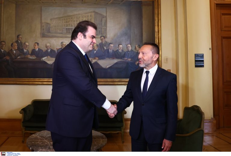 Πιερρακάκης: «Δεν θα φορτώσουμε το χρέος στα παιδιά μας»