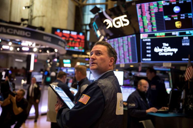Dow Jones: Νέα ιστορικά υψηλά μετά τη συμφωνία ΗΠΑ – Ιράν και την πτώση του πετρελαίου