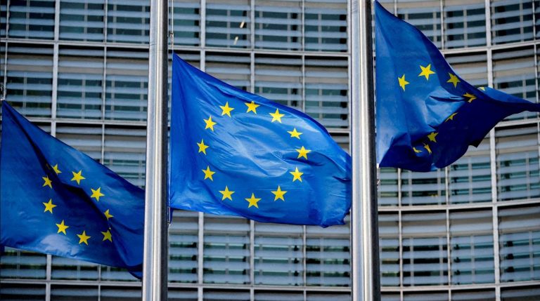Κομισιόν: Νέες φορολογικές παρεμβάσεις – Στο στόχαστρο απαλλαγές, καύσιμα και diesel