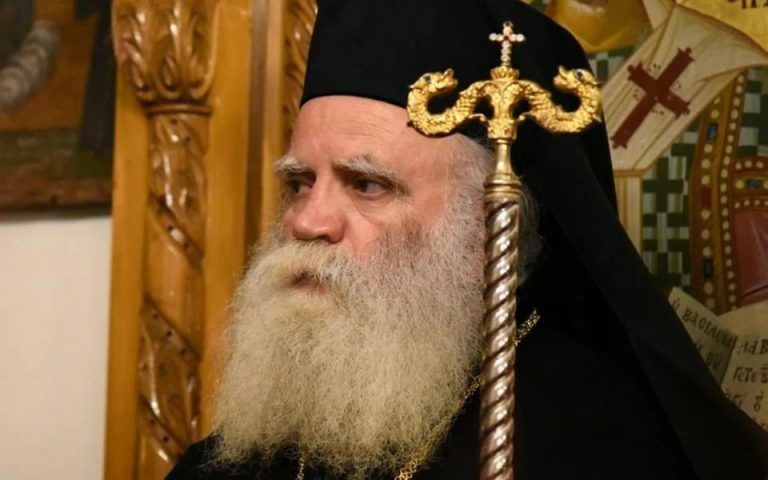 Μητροπολίτης Κυθήρων: Χαρίζει τη μισθολογική αύξηση για σπίτια σε γιατρούς και δασκάλους