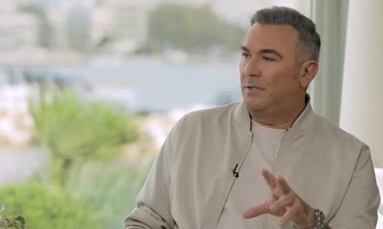 Αντώνης Ρέμος: Σφοδρές αντιδράσεις για τη σκηνή της συναυλίας στη Θεσσαλονίκη – Στα «μαχαίρια» Δήμος και παραγωγή (Photo)
