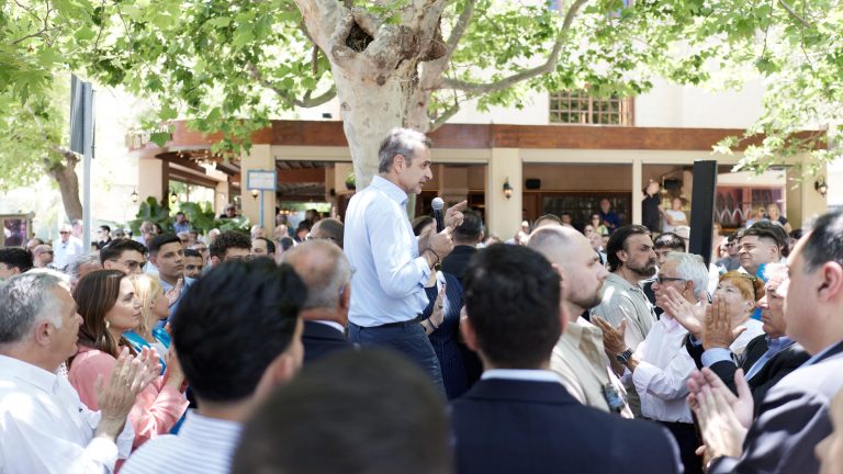 Η κυβέρνηση κηρύσσει «πόλεμο» στον φορολαϊκισμό της αντιπολίτευσης