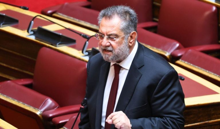 Παναγιωτόπουλος: «Μονόδρομος η ΕΛΑΣ του Τσίπρα» – Ξεκαθαρίζει όμως ότι δεν παραδίδει την έδρα