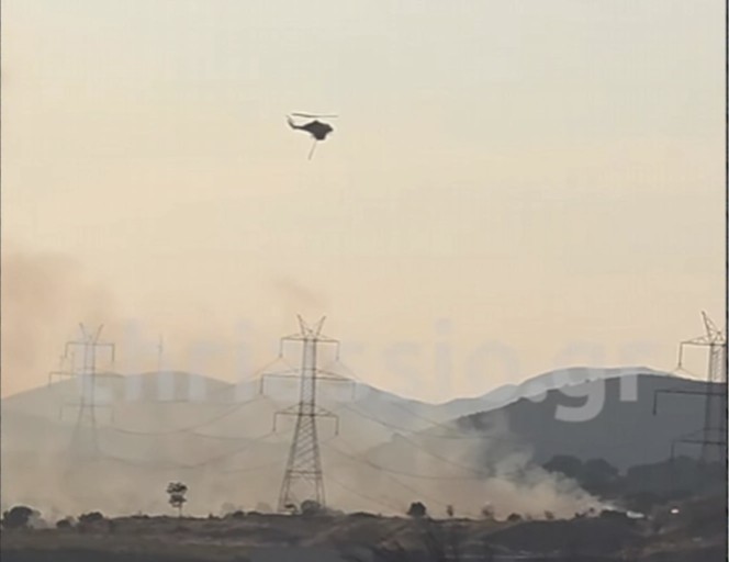 Φωτιά στον Ασπρόπυργο: Μήνυμα από το 112 καλεί τους κατοίκους σε απόλυτη ετοιμότητα – Δείτε βίντεο