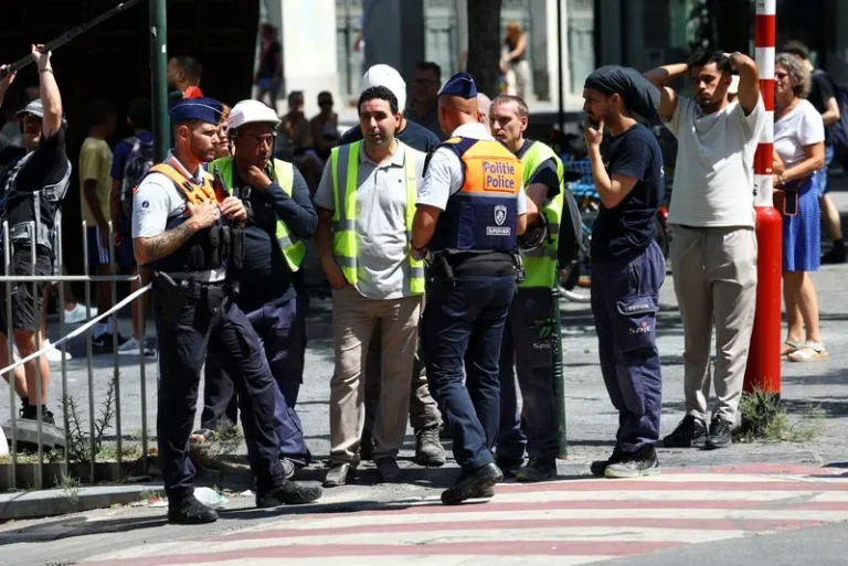 Βρυξέλλες: Έξι νεκροί σε φρεάτιο ανελκυστήρα – Φόβοι για περισσότερα θύματα (video)