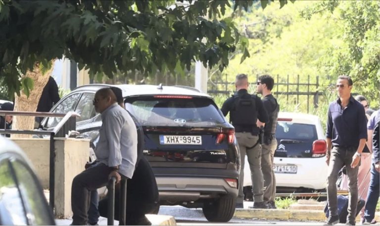 Ξετυλίγεται το σκοτεινό σχέδιο με τη χειροβομβίδα στον Ντογιάκο και παίρνει φωτιά: Προφυλακιστέος και ο «σκηνοθέτης» της επίθεσης