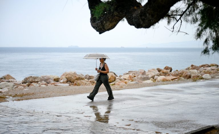 Καιρός: Με 37άρια αλλά και καταιγίδες θα κυλήσει η σημερινή ημέρα – Που θα βρέξει (video)