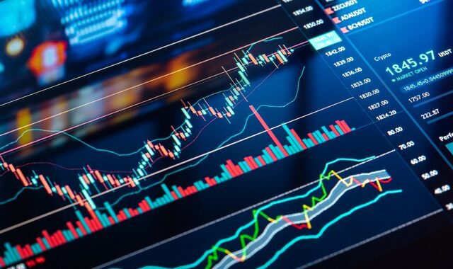 Τι δείχνει η αύξηση άνω του 5% του Capital στη ΔΕΗ – Δυνατή «βουτιά» για τη μετοχή της Prodea – Τα αλλεπάλληλα deals της THEON
