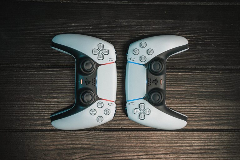 PlayStation: Αντιμέτωπη με αγωγή ύψους 435 εκατ. ευρώ η Sony – Στο επίκεντρο η κατάργηση των φυσικών δίσκων