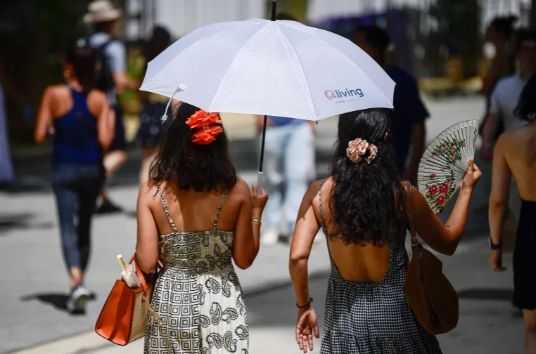 Ισπανία: Σε κόκκινο συναγερμό η χώρα – Αναμένεται καύσωνας άνω των 40 βαθμών Κελσίου