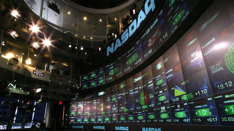 Wall Street: Πτώση σε μετοχές, άνοδος στο πετρέλαιο μετά την κλιμάκωση ΗΠΑ – Ιράν