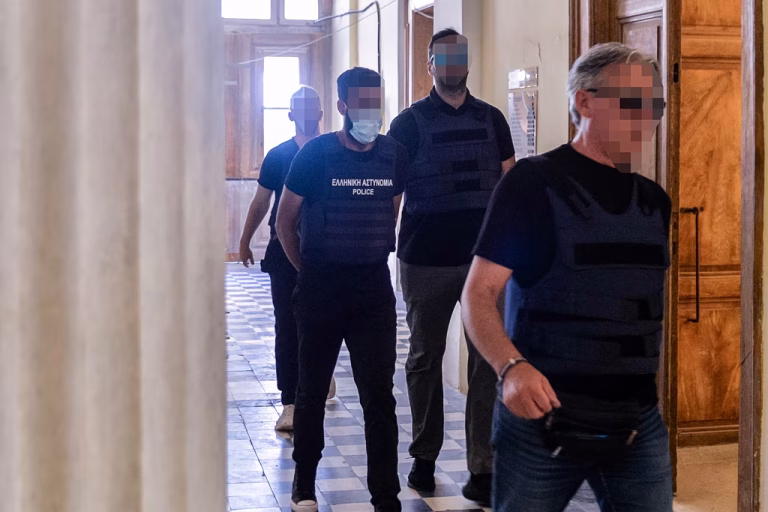 Σύρος: Διαφωνία ανακρίτριας και εισαγγελέα για τον 41χρονο κατηγορούμενο – Τι θα κρίνει το συμβούλιο