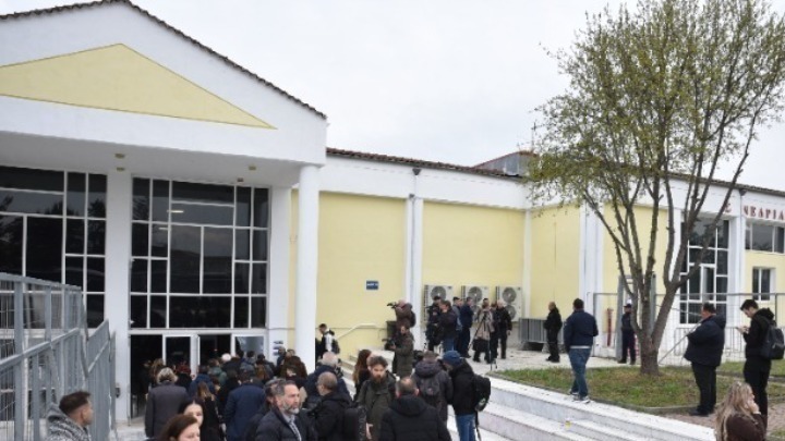 Δίκη για τα Τέμπη: Με τις καταθέσεις της οικογένειας του μηχανοδηγού της επιβατικής αμαξοστοιχίας ξεκίνησε η αποδεικτική διαδικασία