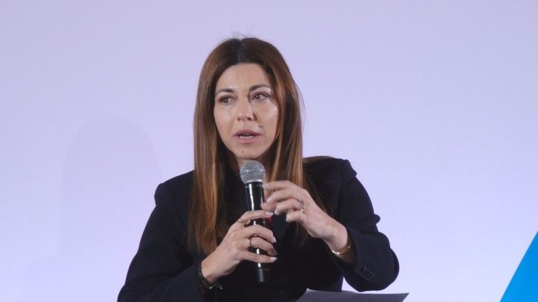 Σοφία Ζαχαράκη: «Στην Γκράβα πρέπει να εξαντληθεί κάθε περιθώριο για τη διασφάλιση της ασφάλειας των μαθητών και των εκπαιδευτικών»