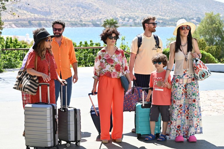 Το σόι σου: Τριαντάφυλλοι και Χαμπέοι πάνε διακοπές! (Video)