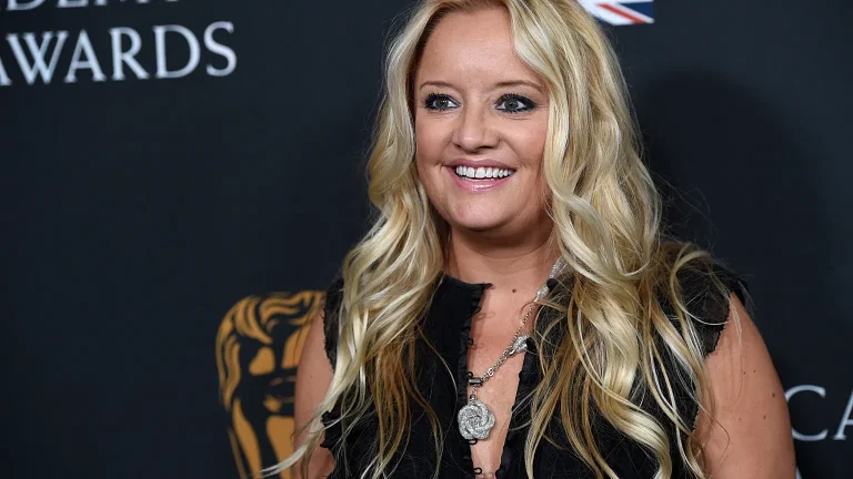 Lucy Davis: Η σταρ του «The Office» αποκαλύπτει ότι έχει καρκίνο σε στάδιο 4 – «Θέλω να ζήσω με χαρά όσο χρόνο μου απομένει»