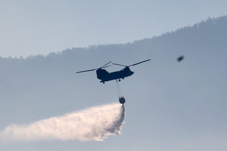Φωτιά στη Δυτική Αττική: Σβήνουν οι φλόγες, μένει η μάχη με τις αναζωπυρώσεις – Στάχτη 144.243 στρέμματα