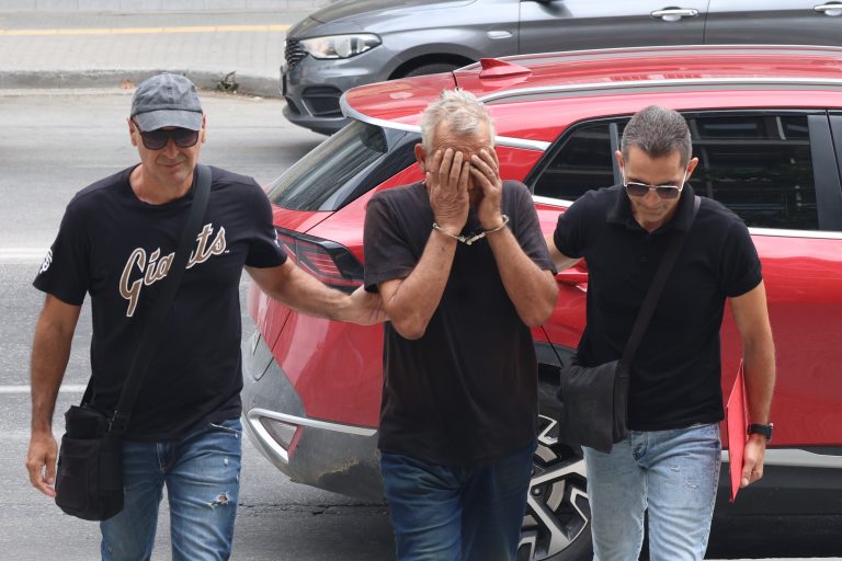 Θεσσαλονίκη: Προφυλακιστέος ο 59χρονος για τις φωτιές στη Σίνδο – «Τις έβαλα από βλακεία» (video)