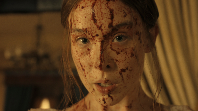 Monster: Η Lizzie Borden πιάνει το τσεκούρι και το νέο teaser του Netflix στάζει αίμα (VIDEO)