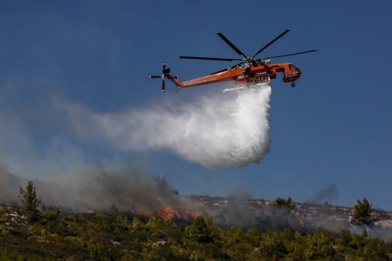 Συναγερμός στην Κέρκυρα: Φωτιά στο Τεμπλόνι – Στη μάχη επτά εναέρια μέσα