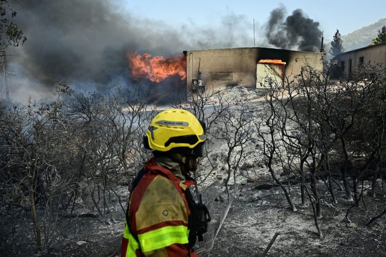 Κλιματική κρίση: Το σχέδιο 4,6 δισ. ευρώ για φωτιές, λειψυδρία και καύσωνες