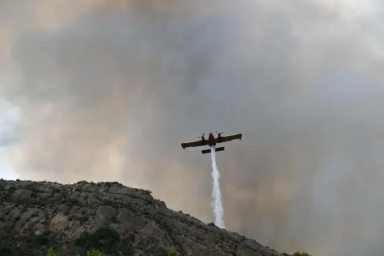 Φωτιά στο Παρανέστι Δράμας – Επιχειρούν και εναέρια