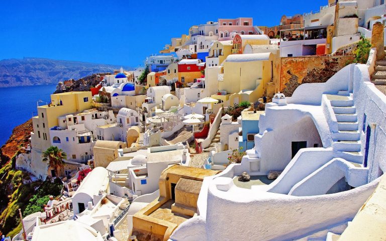Ειδικό Χωροταξικό για τον Τουρισμό: «Φρένο» σε Airbnb και εκτός σχεδίου δόμηση, τι αλλάζει στα ξενοδοχεία