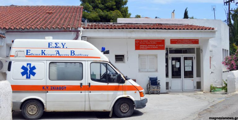 Σκιάθος: Βρετανίδα τουρίστρια μέθυσε με την ανήλικη κόρη της και έκανε «γυαλιά καρφιά» ξενοδοχείο και Κέντρο Υγείας