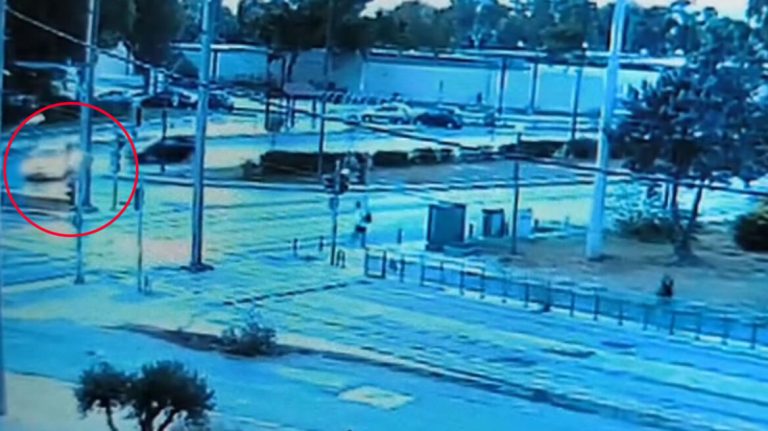 Τροχαίο στη Βούλα: Ελεύθερος με όρους ο ταξιτζής – «Με παραπλάνησε το GPS» (video)