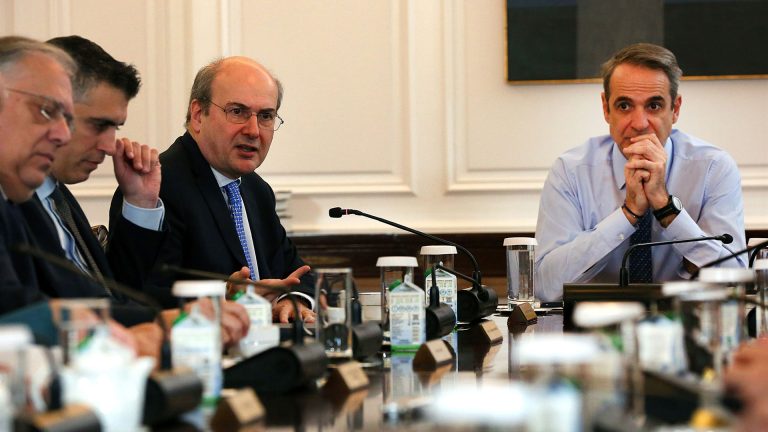 Χατζηδάκης: “Τέρμα στις κρυφές εγκυκλίους”- Από 1η Οκτωβρίου ουδεμία εγκύκλιος θα ισχύει αν δεν είναι δημοσιευμένη