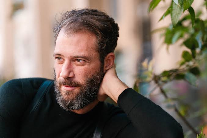 Αντίνοος Αλμπάνης: Ξεσπά για τις fake εικόνες με καρκίνο, δάκρυα και χωρίς μαλλιά (Photo)