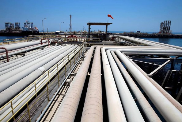East-West: Η Σαουδική Αραβία επανεκκίνησε τις εξαγωγές πετρελαίου μέσω του κρίσιμου αγωγού