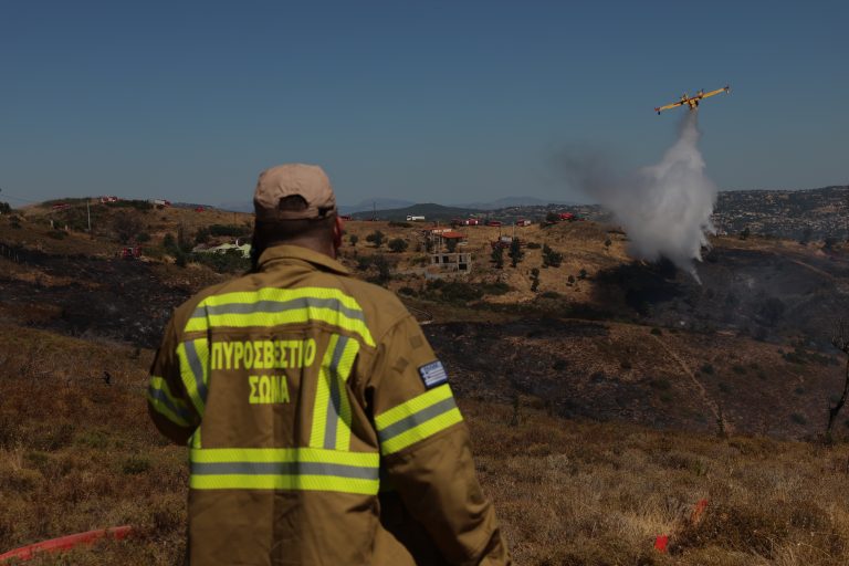 Πυρκαγιές: Πολύ υψηλός κίνδυνος για αύριο Τρίτη – «Πορτοκαλί» συναγερμός σε 11 περιοχές