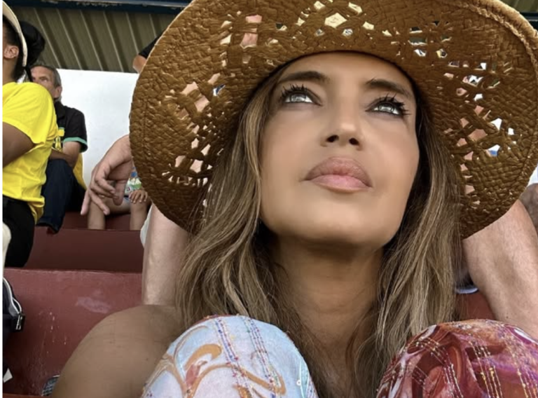 Έδειξε τις ουλές της και συγκίνησε το Instagram – Η Σάρα Καρμπονέρο μιλά για τον καρκίνο χωρίς φόβο (Photos)