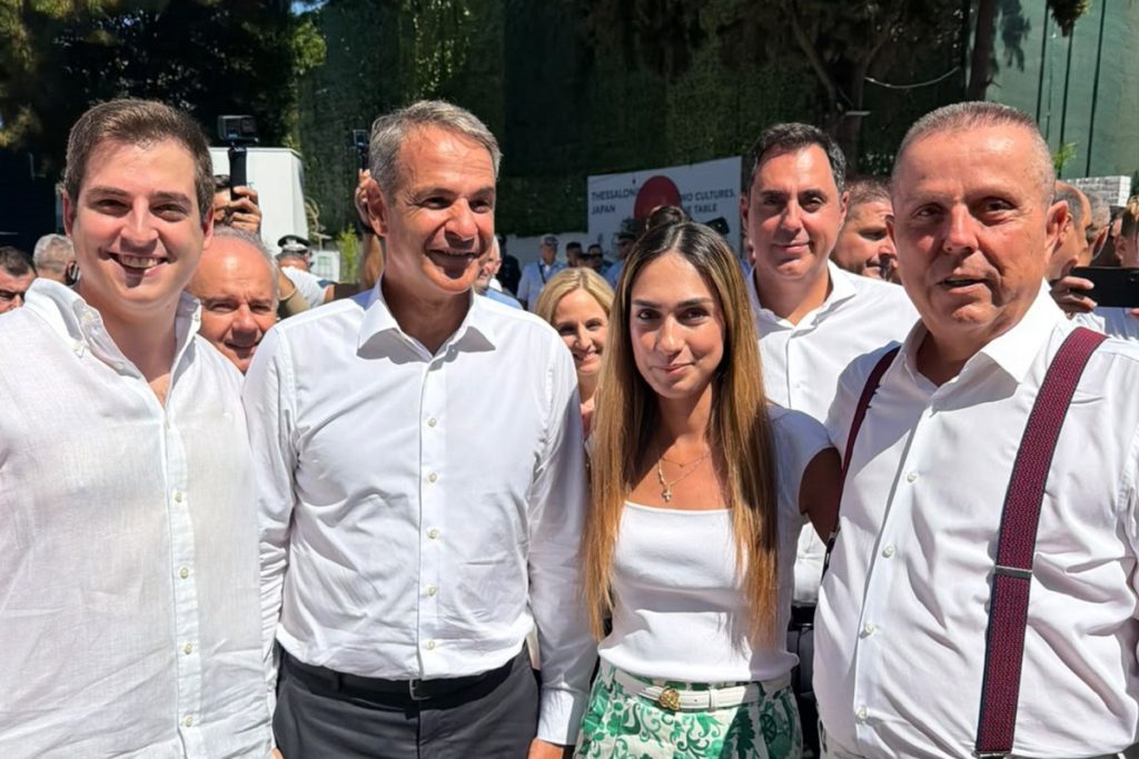Στο περίπτερο της Political Media Group στη ΔΕΘ ο Κυριάκος Μητσοτάκης (video)