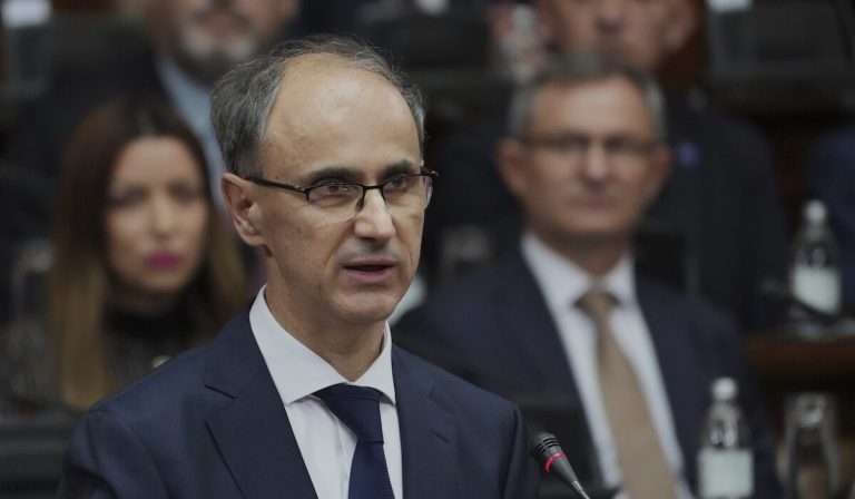 Σερβία: Πρόταση του πρωθυπουργού Τζούρο Μάτσουτ για διάλυση της Βουλής και πρόωρες εκλογές